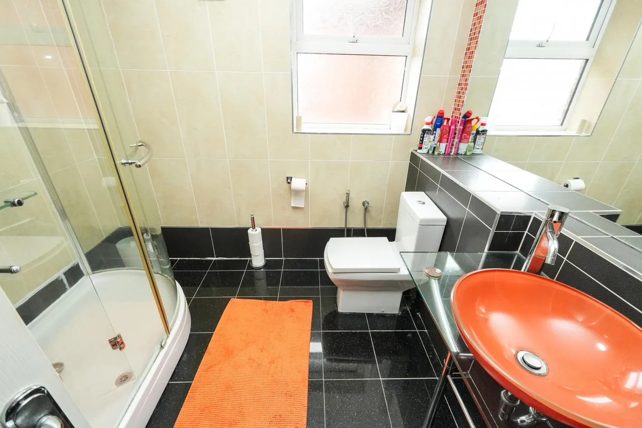 Oldbury Road, Rowley Regis, B65, photo 4