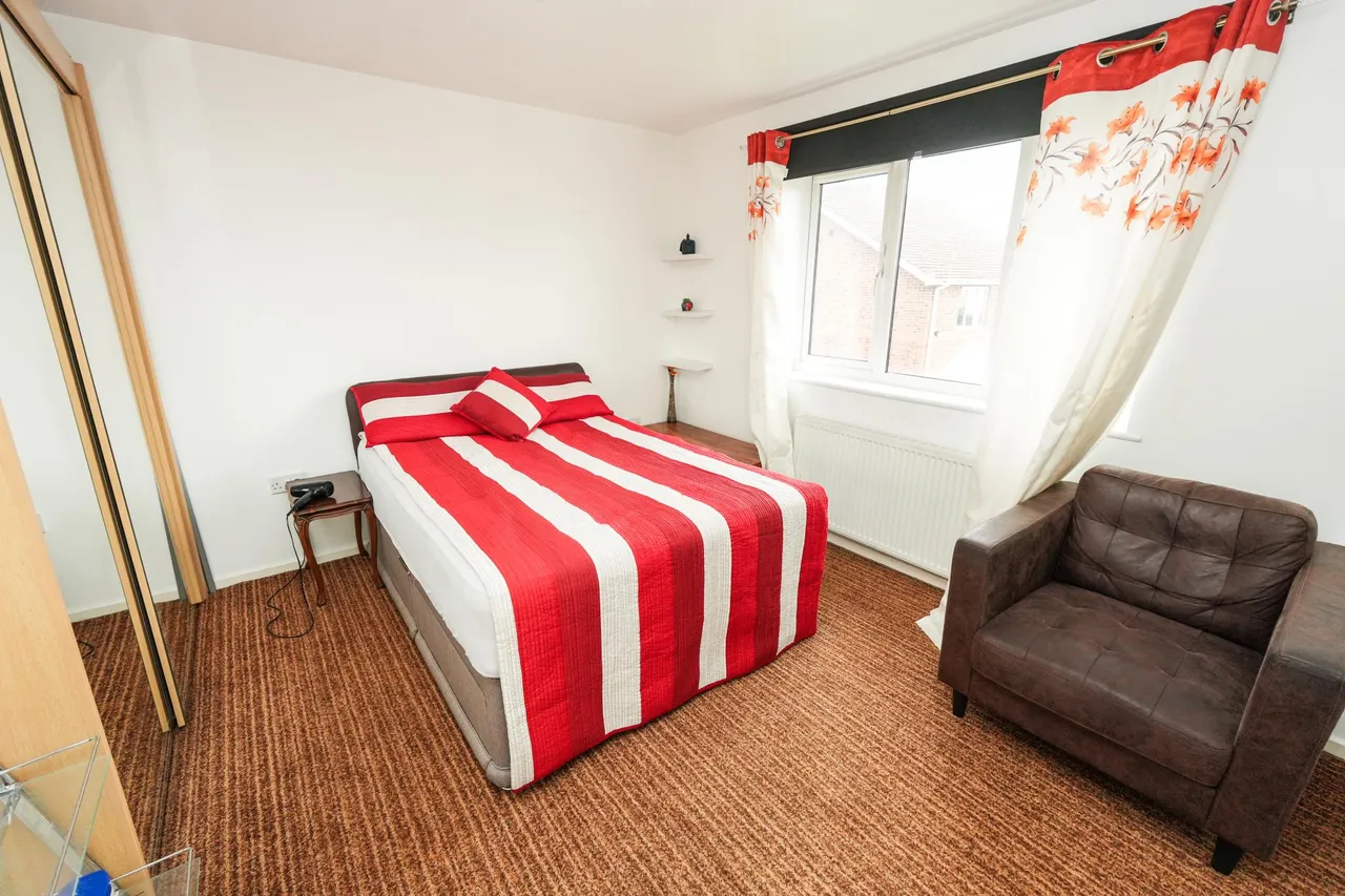 Oldbury Road, Rowley Regis, B65, photo 3