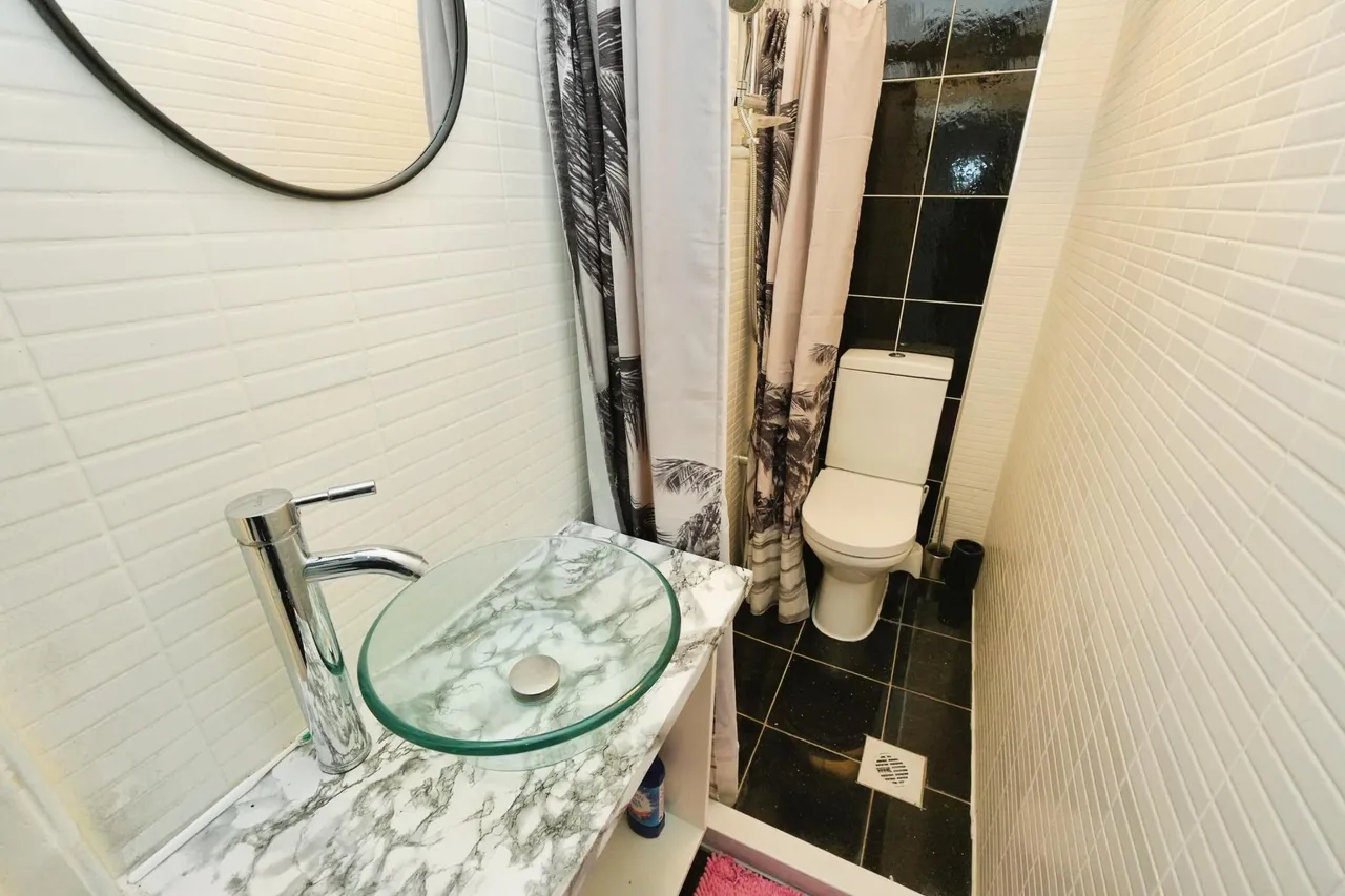 Oldbury Road, Rowley Regis, B65, photo 6