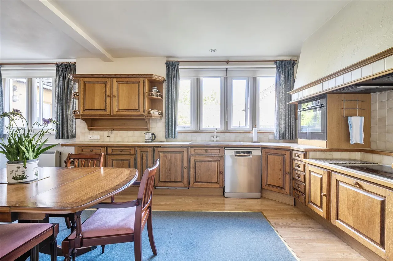 Lowden Hill, Chippenham, SN15, photo 6
