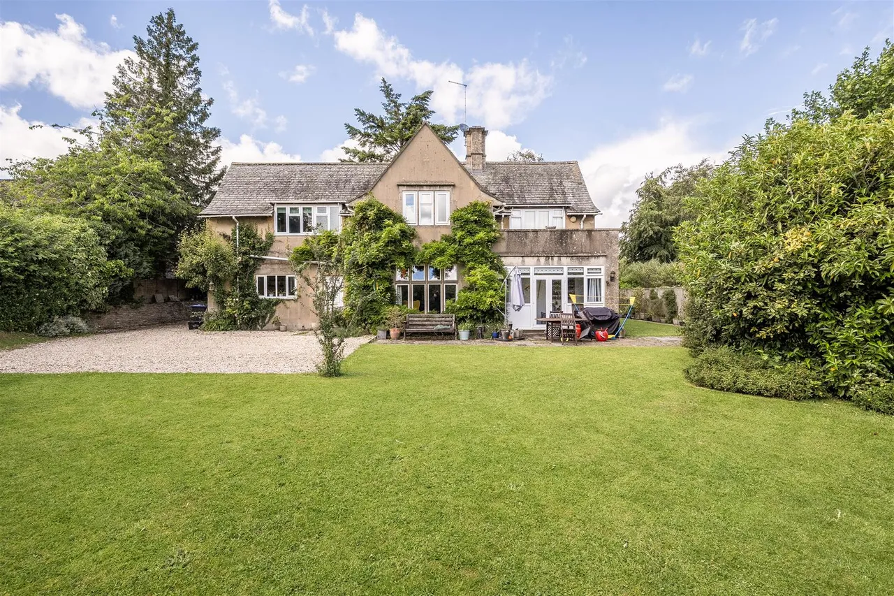 Lowden Hill, Chippenham, SN15, photo 2