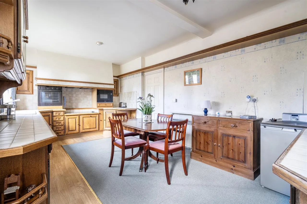 Lowden Hill, Chippenham, SN15, photo 3