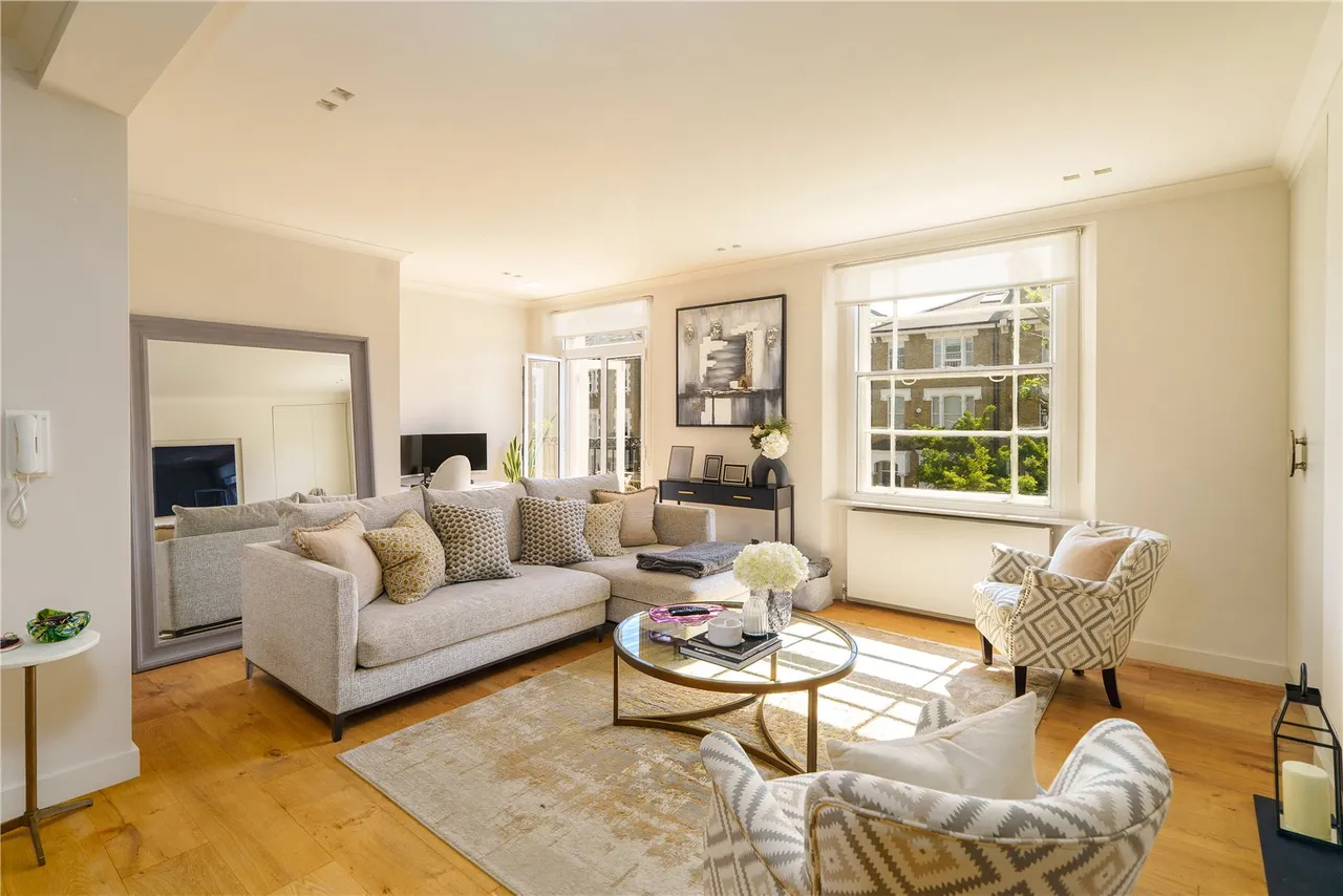 2 bed flat for sale — Randolph Avenue, Little Venice, London, W9 1PQ