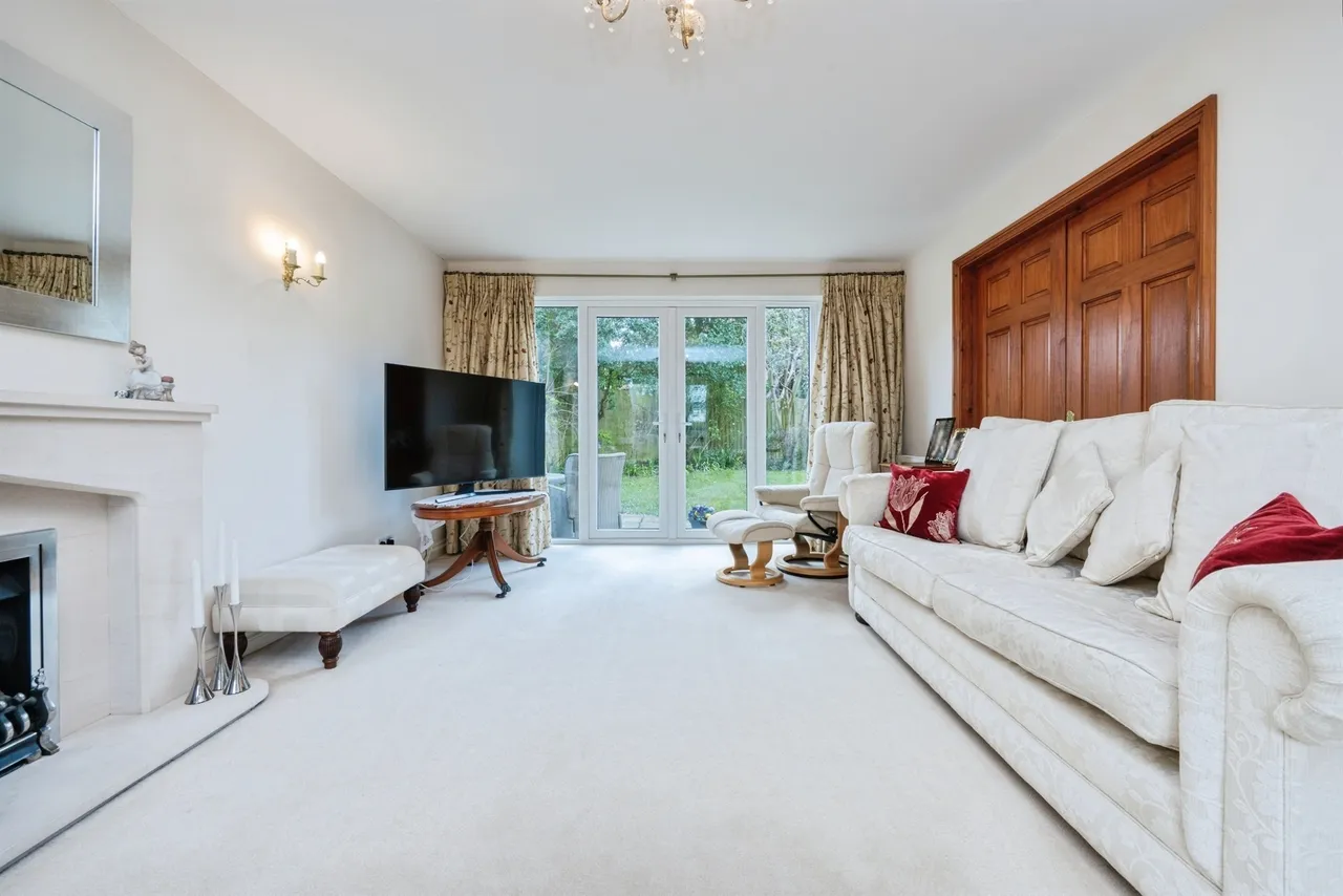 School Lane, Weston Turville, HP22, photo 3