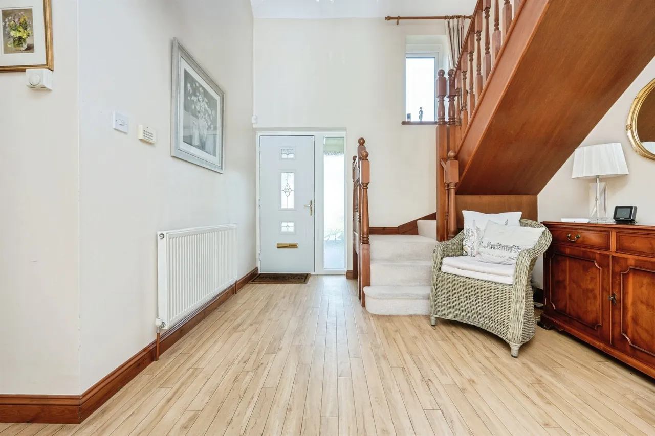 School Lane, Weston Turville, HP22, photo 14