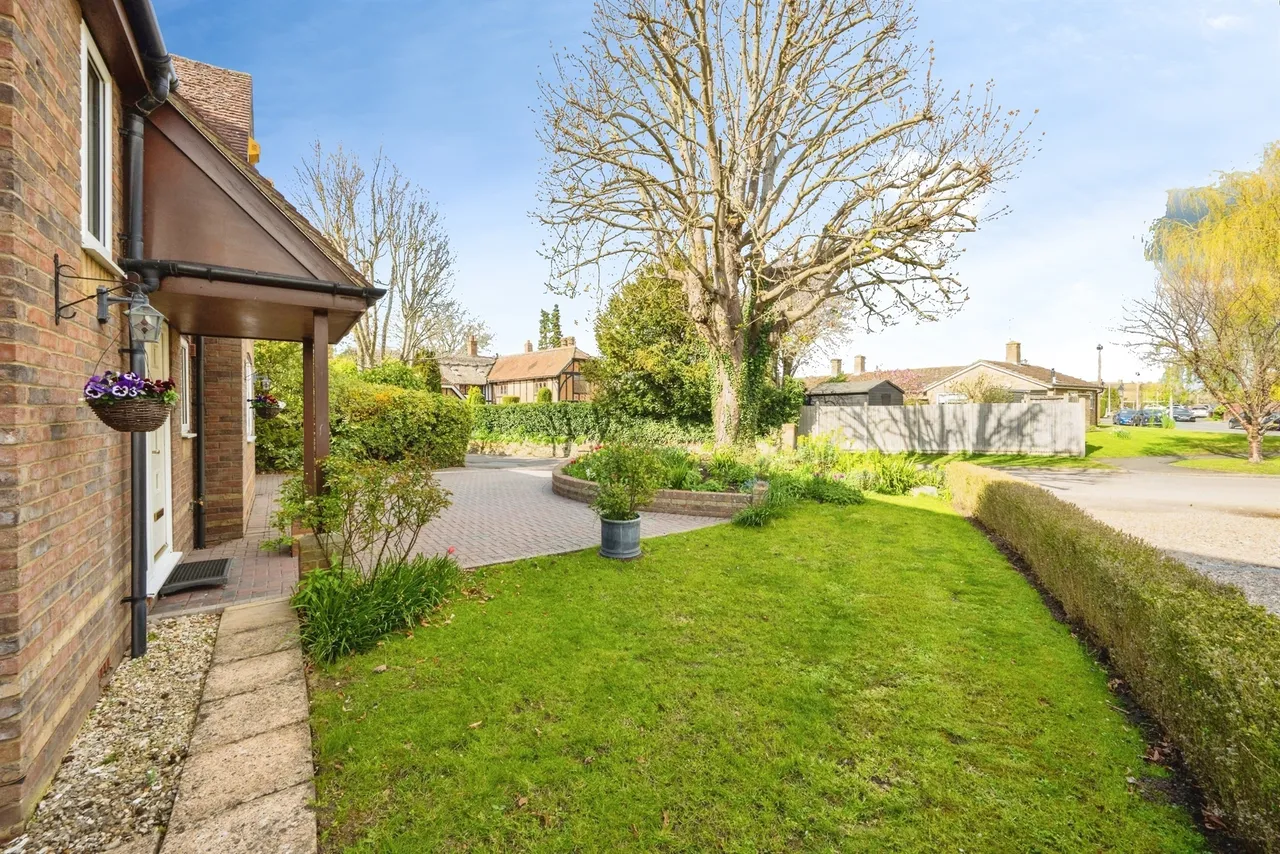 School Lane, Weston Turville, HP22, photo 31