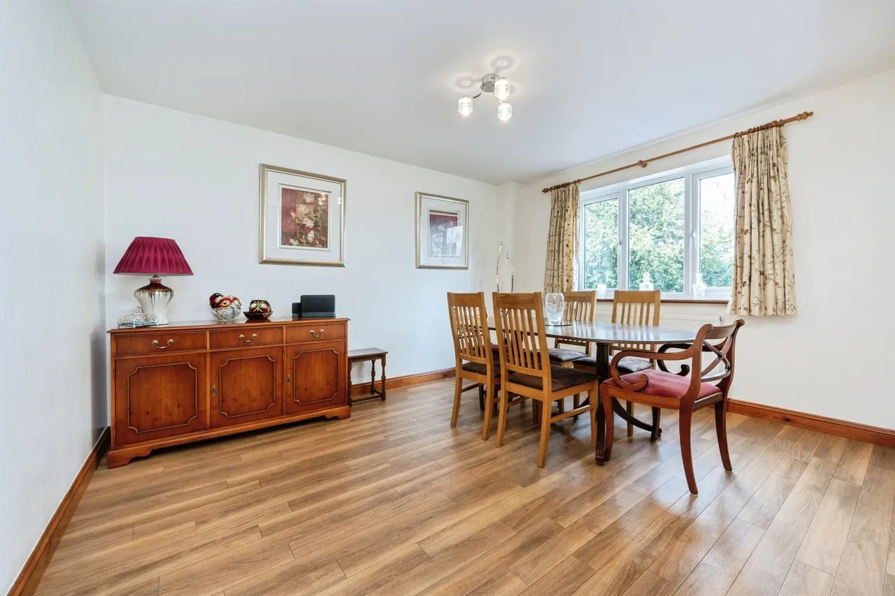 School Lane, Weston Turville, HP22, photo 6