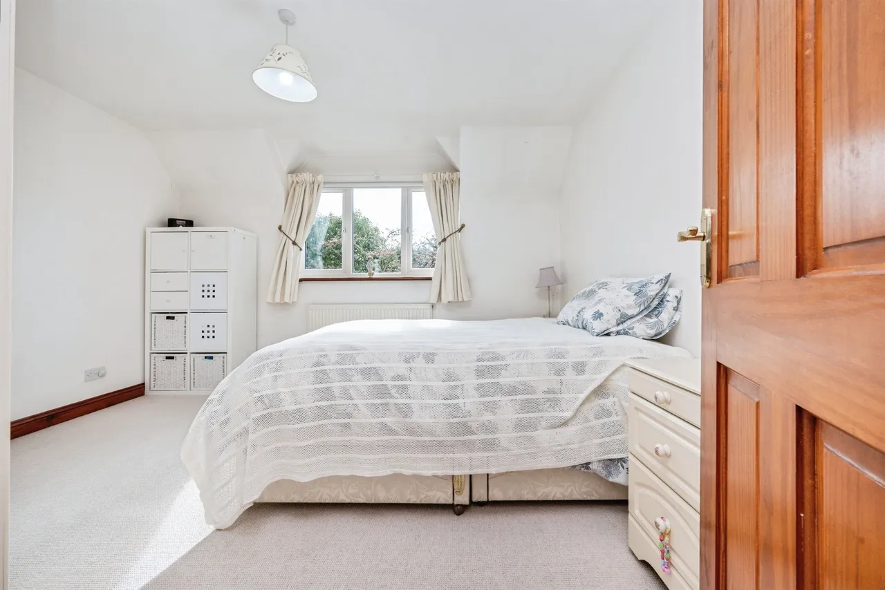School Lane, Weston Turville, HP22, photo 21