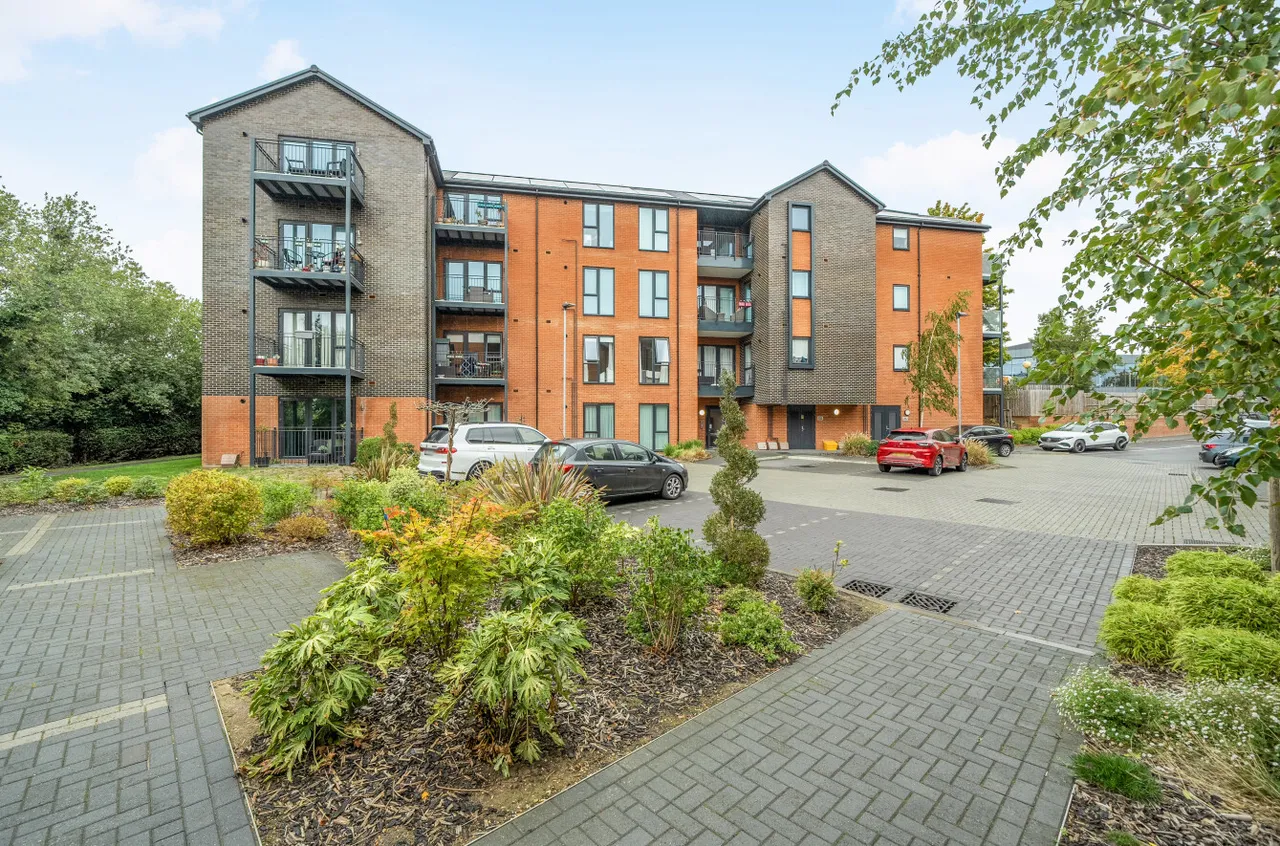 Wellington Road, Wokingham, RG40, photo 11
