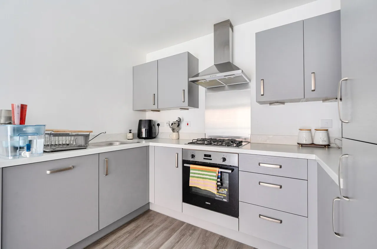 Wellington Road, Wokingham, RG40, photo 5