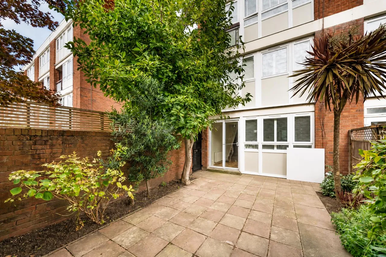 Searles Close, Battersea, SW11, photo 3