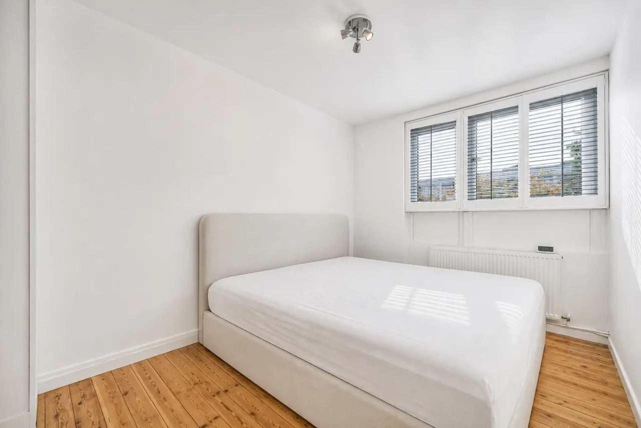 Searles Close, Battersea, SW11, photo 6