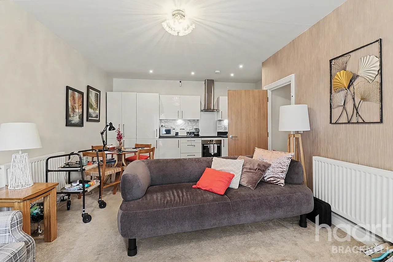 London Road, Bracknell, RG42, photo 6