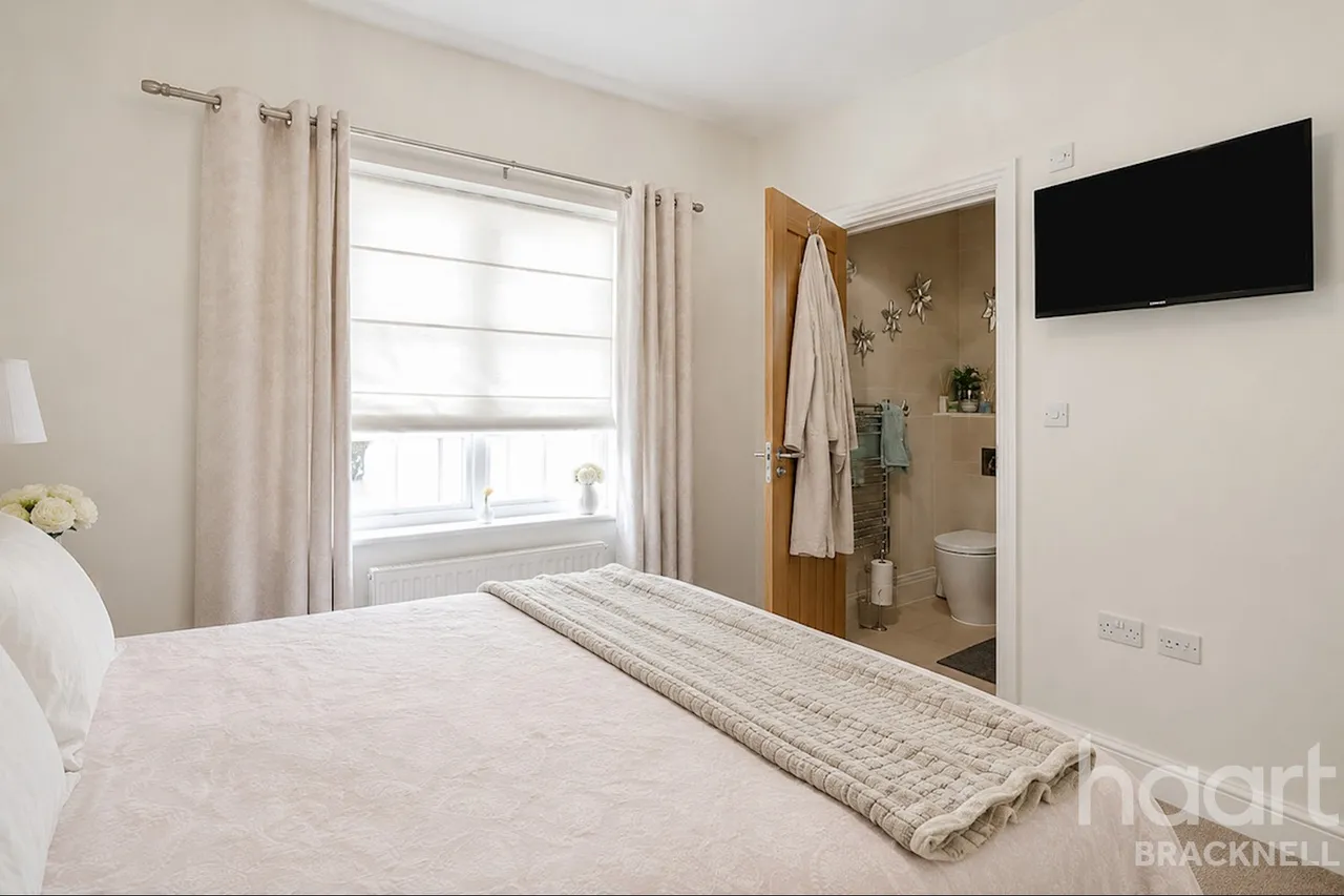 London Road, Bracknell, RG42, photo 11
