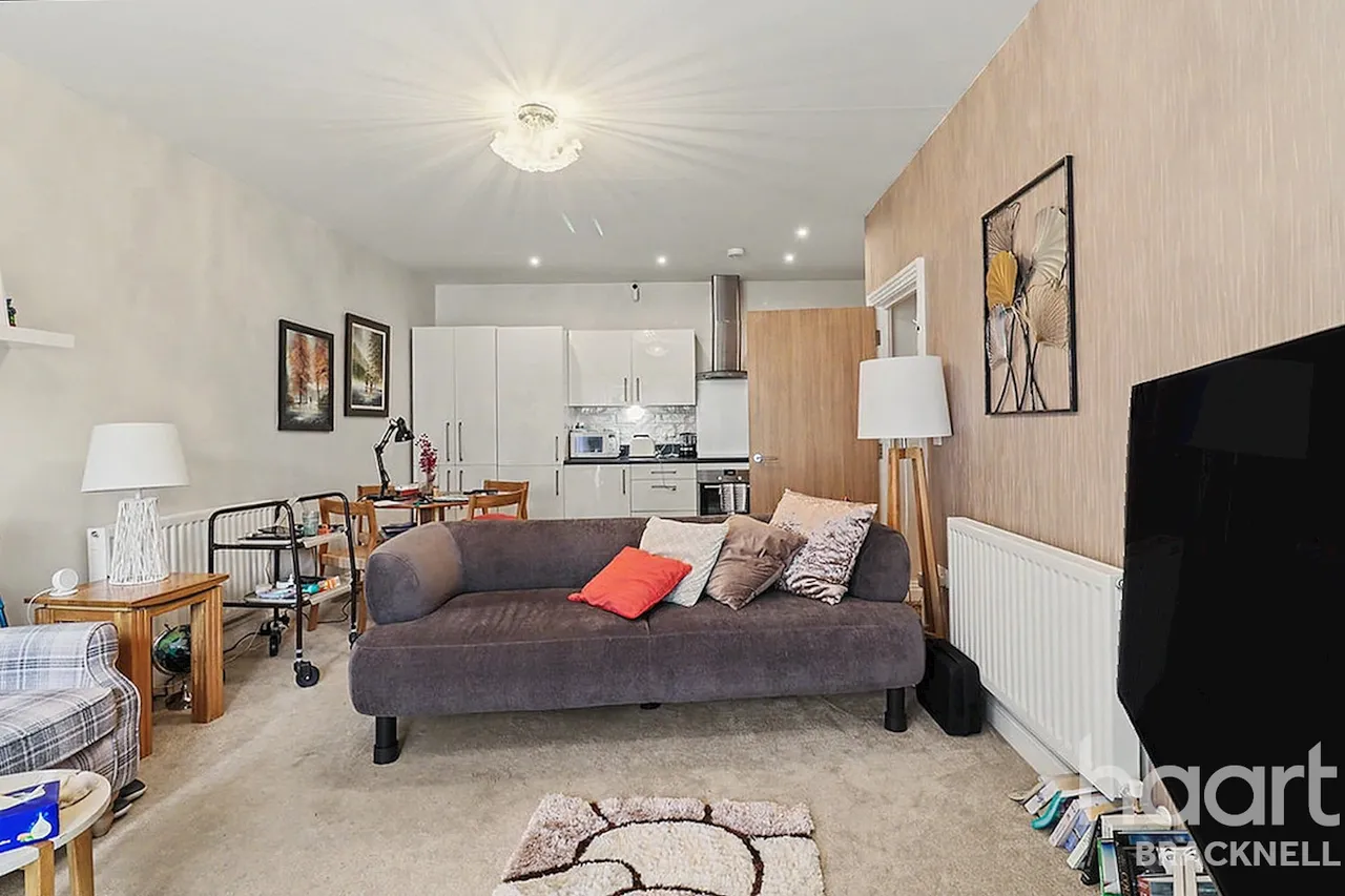 London Road, Bracknell, RG42, photo 5