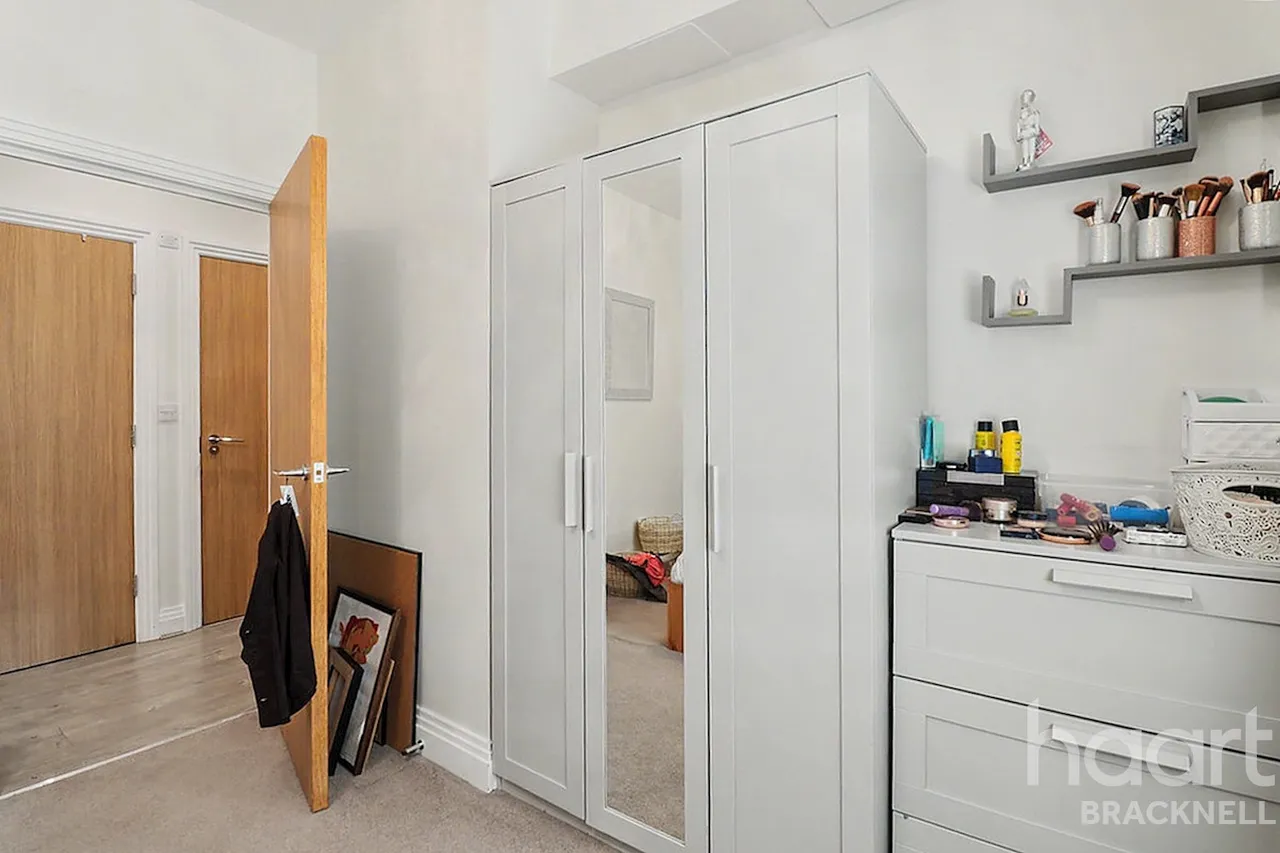 London Road, Bracknell, RG42, photo 13