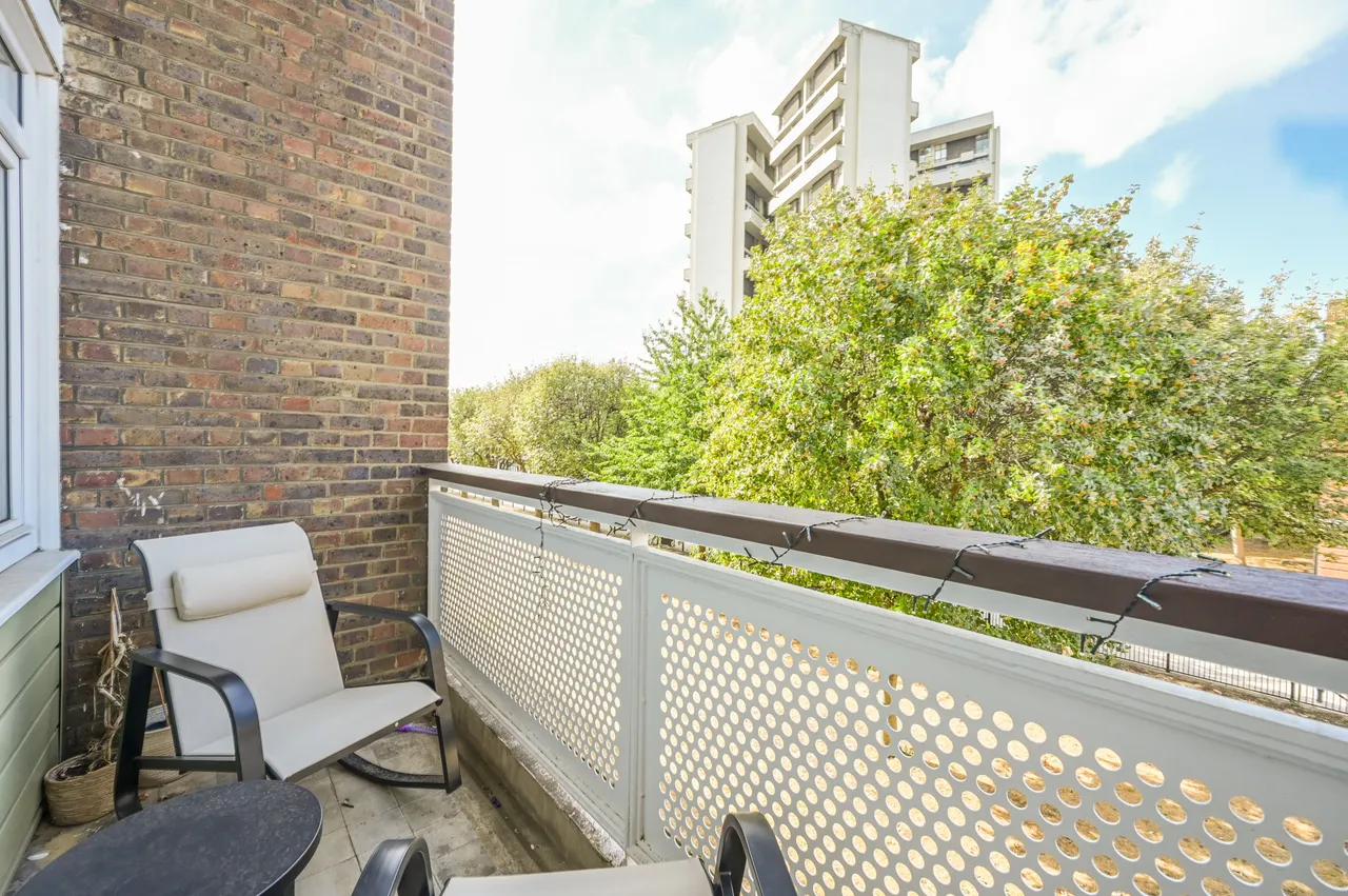 39 Lysander House, Temple Street, London, photo 8