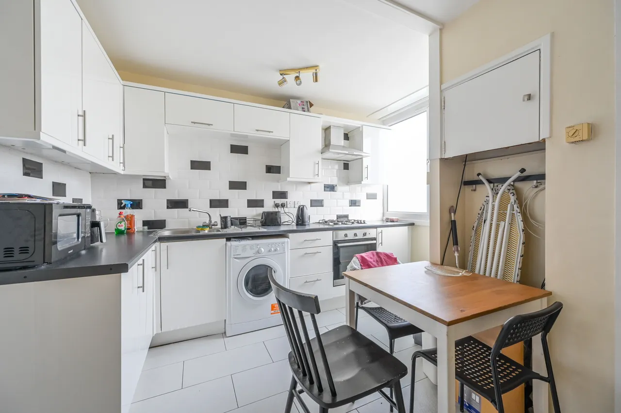 39 Lysander House, Temple Street, London, photo 6