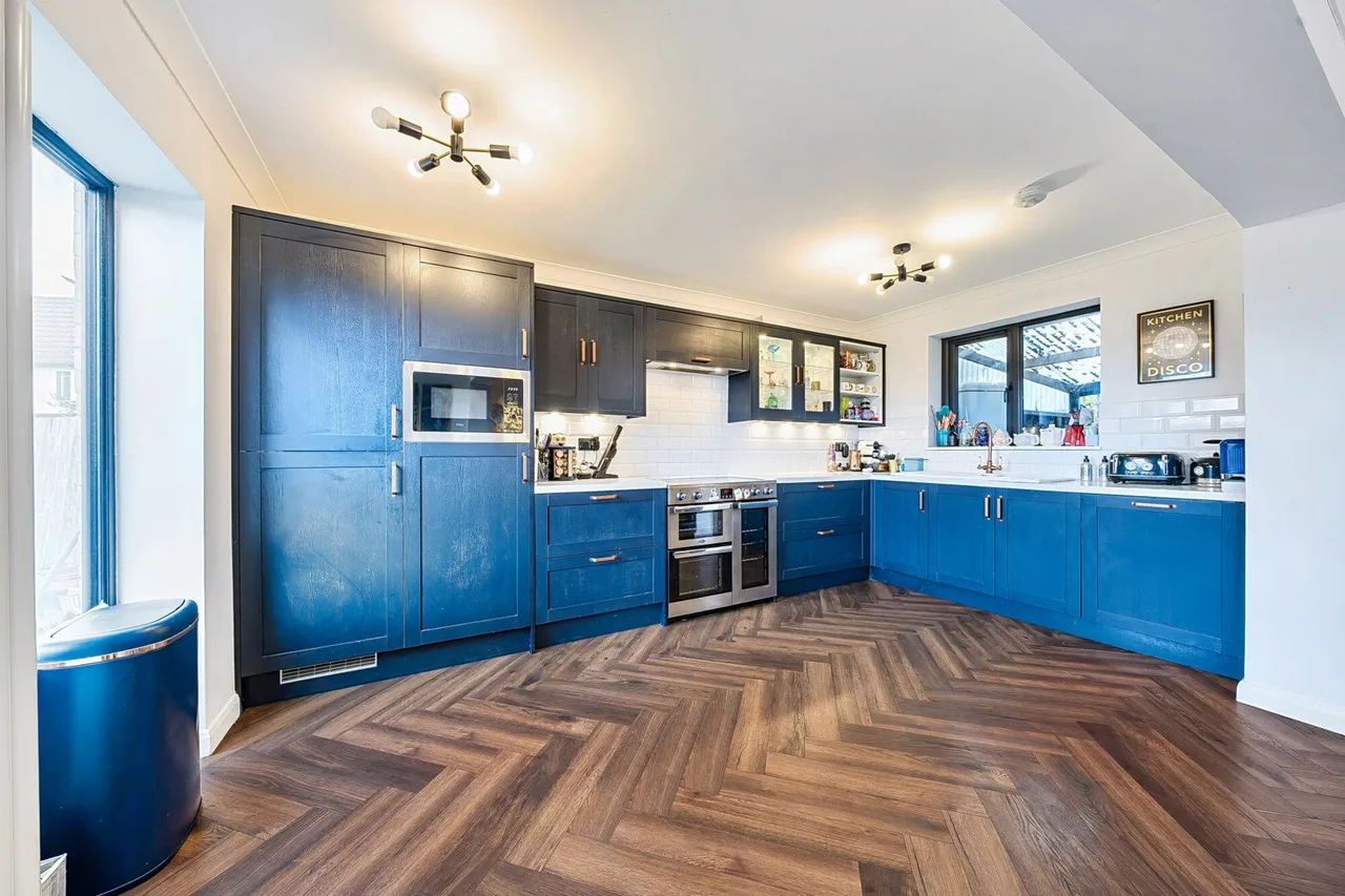 Shirley Crescent, BR3, photo 12