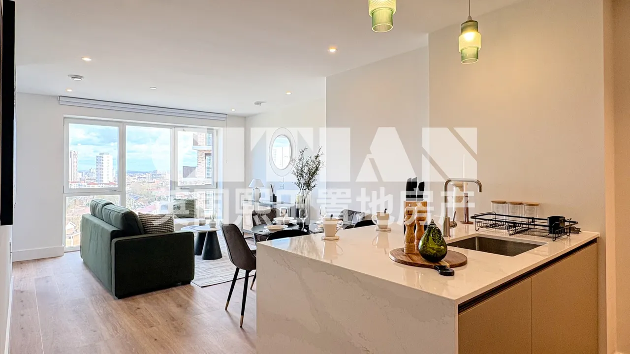 Bow Common Lane, London, E3, photo 5