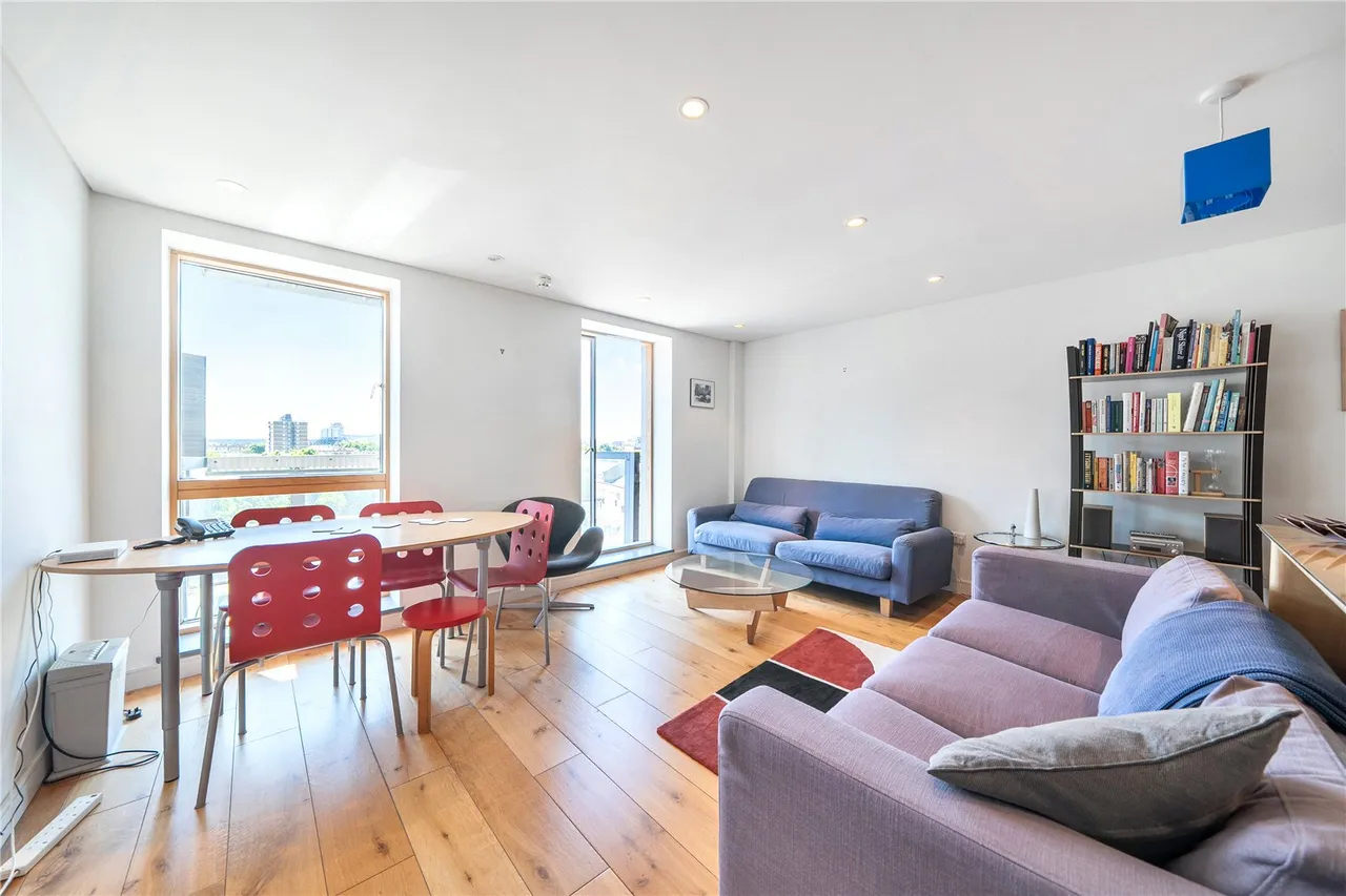 1 bed flat for sale, Bermondsey Square, London, SE1