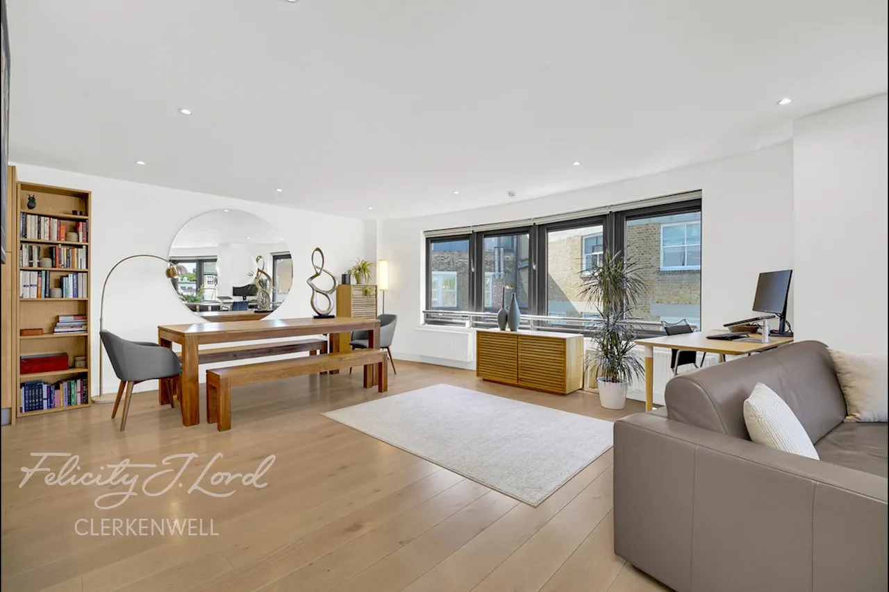 1 bed flat for sale, Garden Walk, London