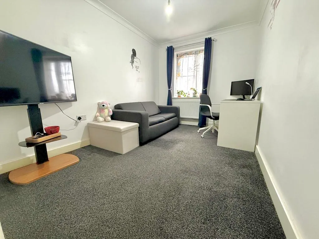Vauxhall Way, Dunstable LU6 1BF, photo 8
