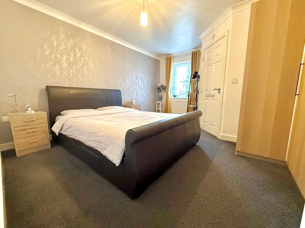 Vauxhall Way, Dunstable LU6 1BF, photo 5