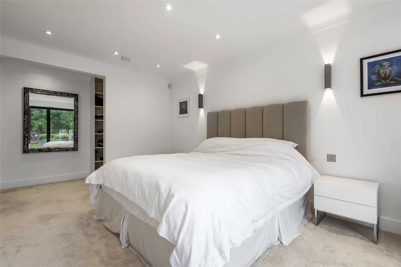 Georges Wood Road, Brookmans Park, Hertfordshire, AL9 7BZ, photo 10
