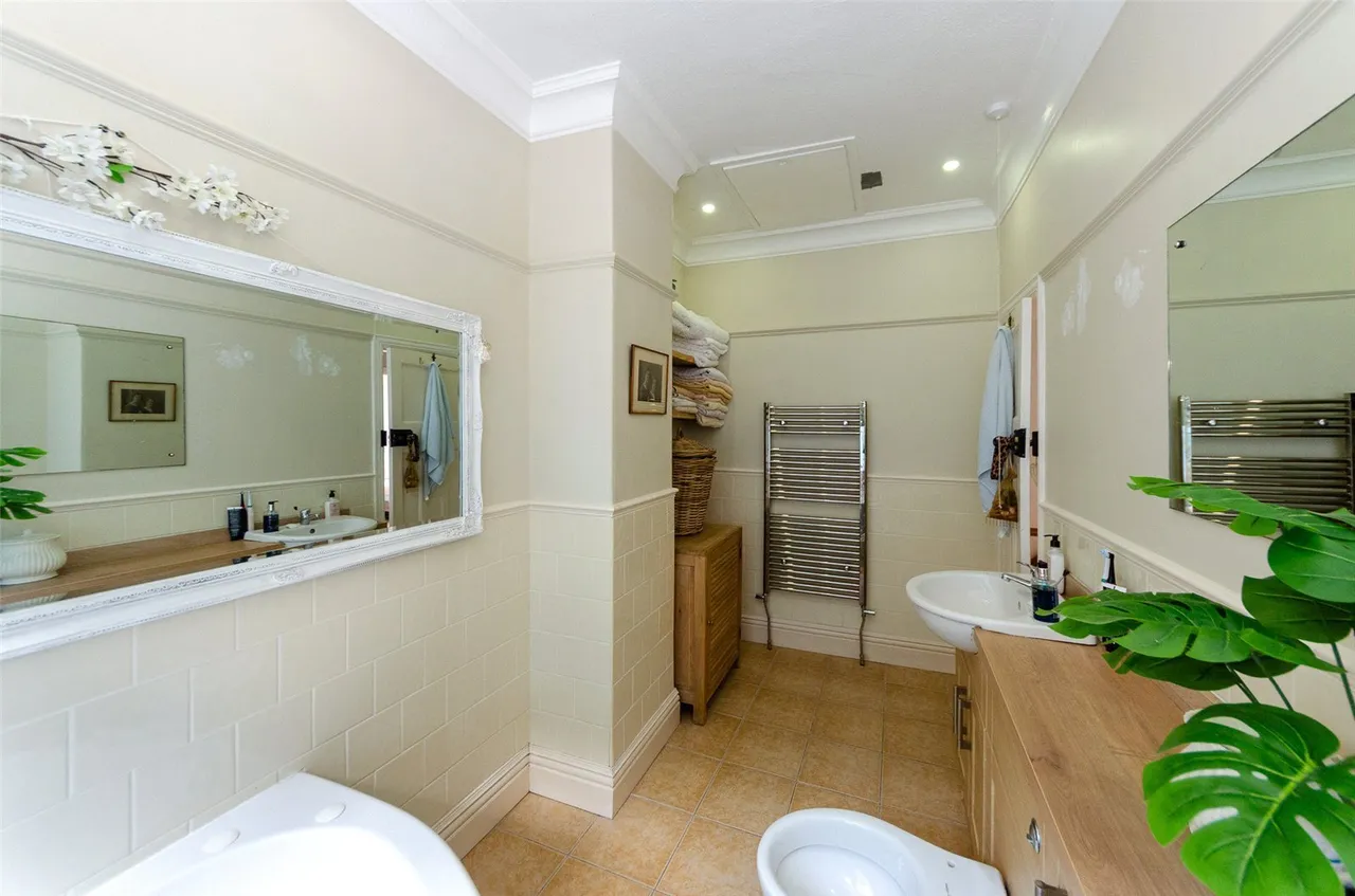 Woodland Park, Colwyn Bay, LL29, photo 20