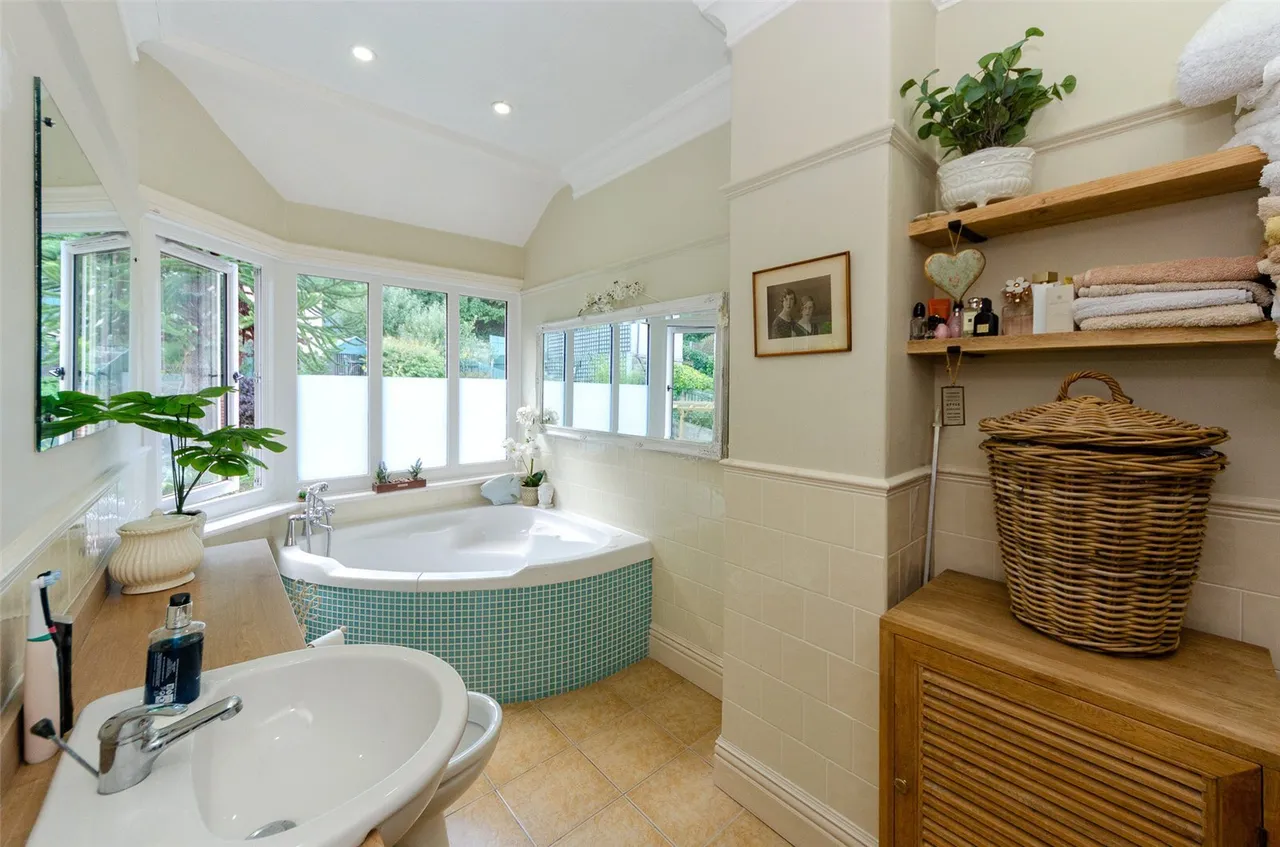 Woodland Park, Colwyn Bay, LL29, photo 19