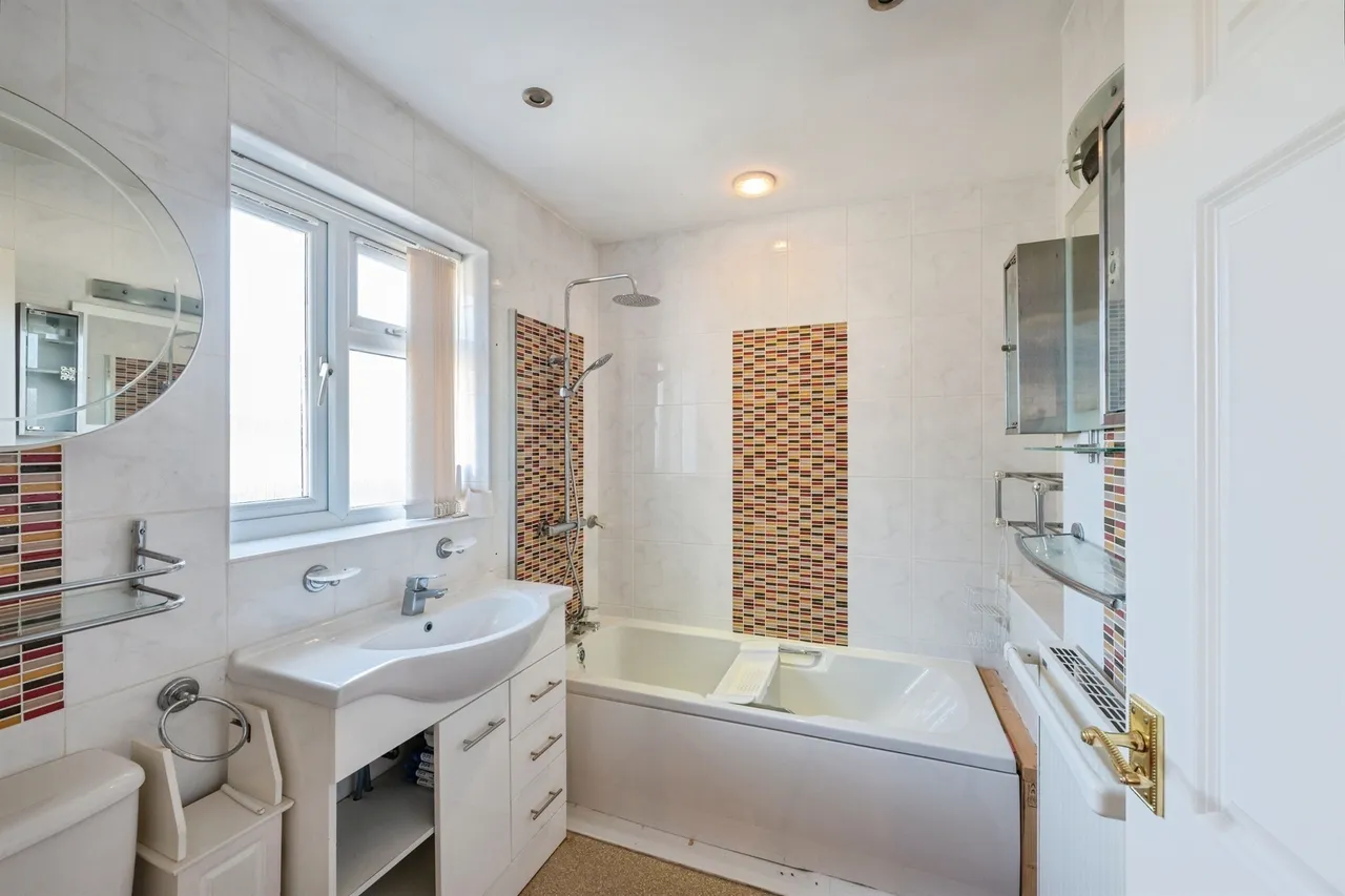 Pitt Lane, Ryehill, HU12, photo 14