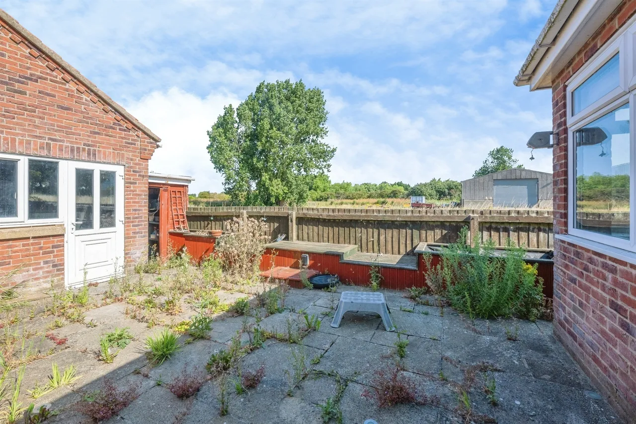 Pitt Lane, Ryehill, HU12, photo 18