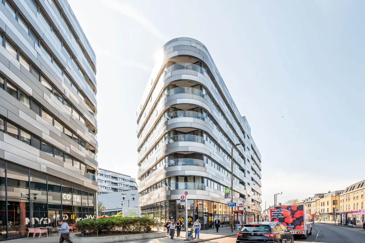 3 bed flat for sale, London, SE10