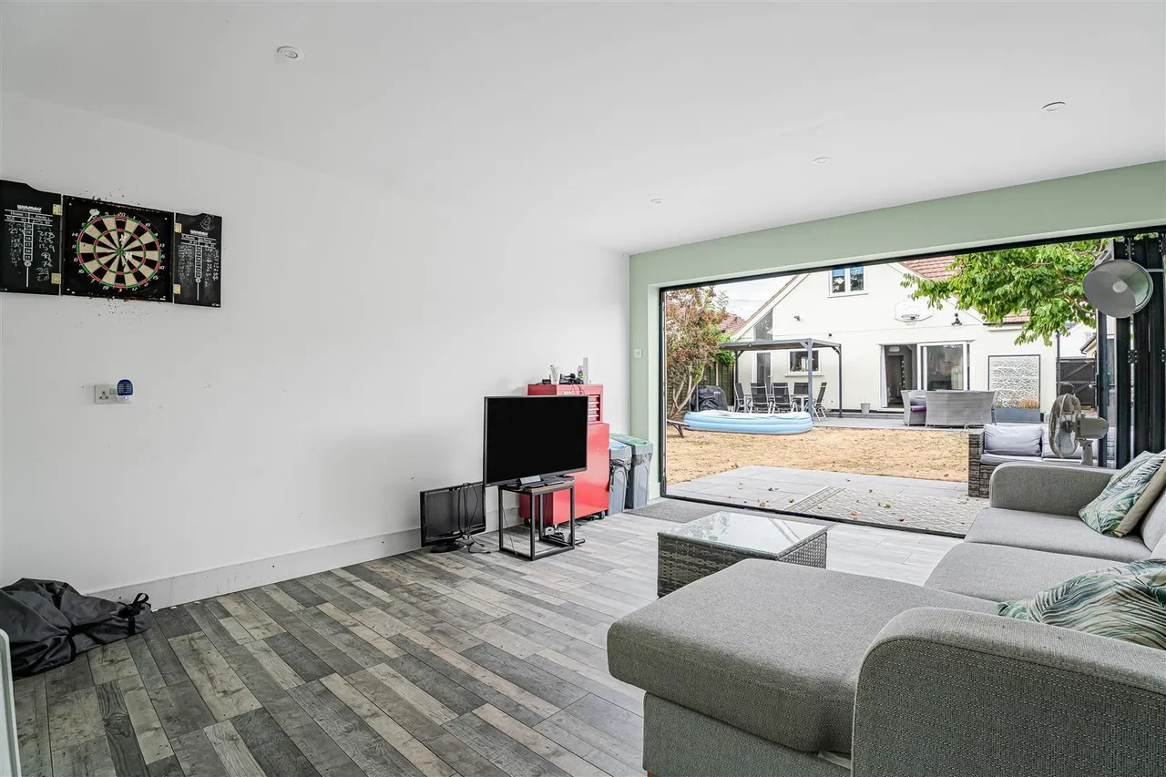Masons Road, Slough, photo 13