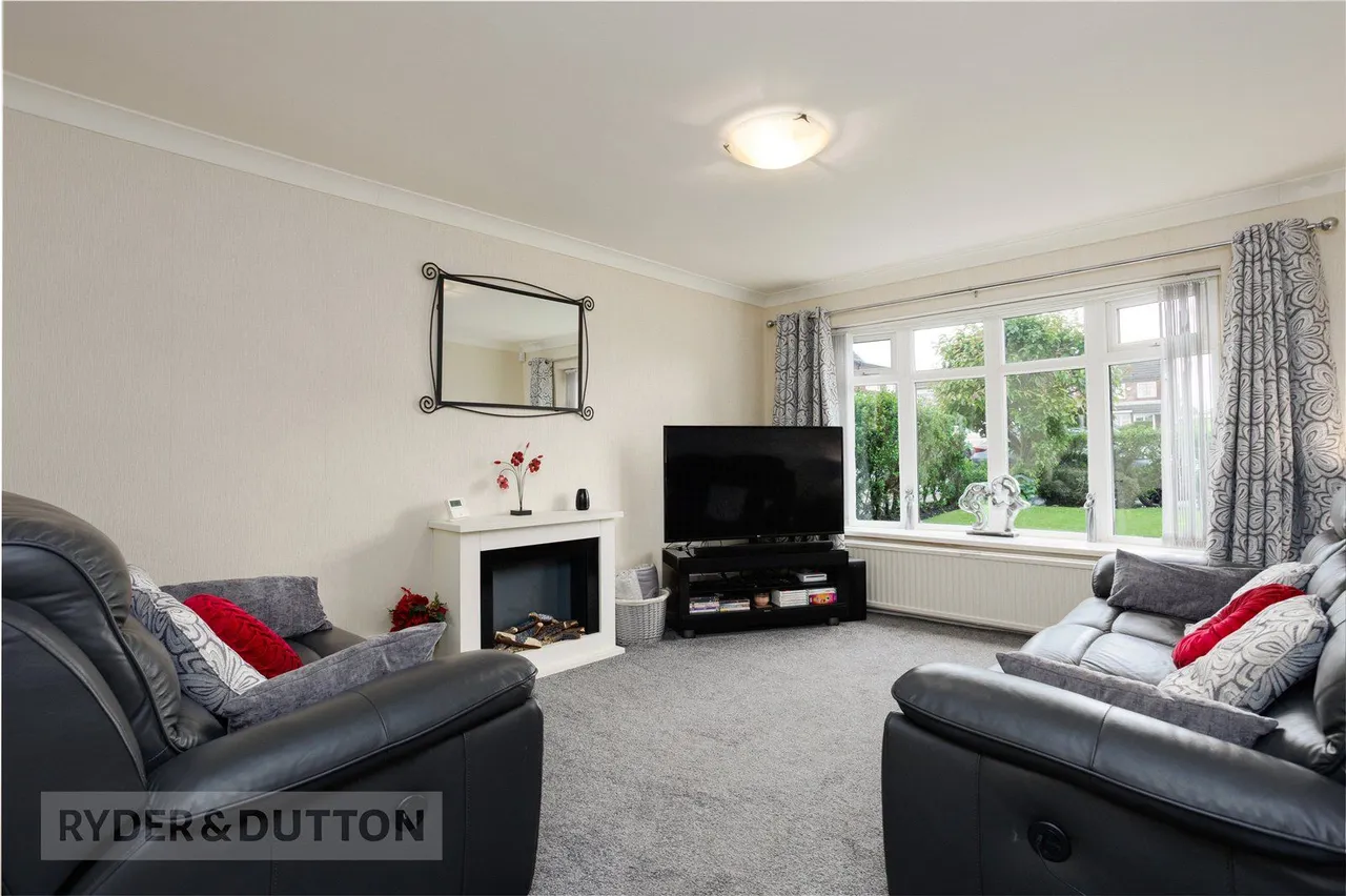 Whinberry Way, Moorside, OL4, photo 5