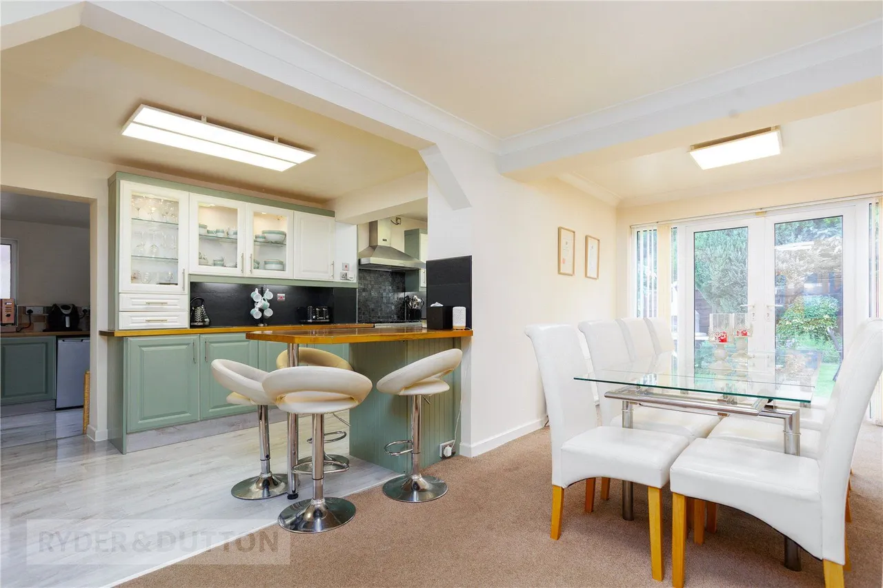 Whinberry Way, Moorside, OL4, photo 3