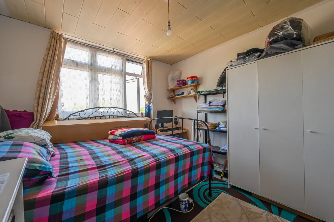 34 Rosefield Gardens, London, photo 4