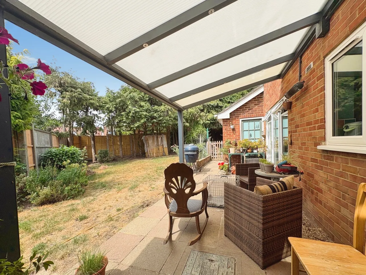 Whitmore Green, Farnham, Surrey, GU9 9AF, photo 13