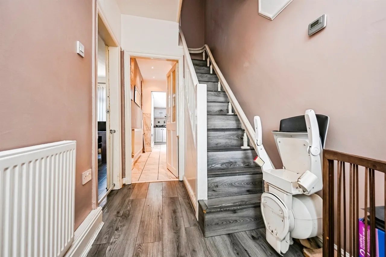 Bowden Road, Liverpool, L19, photo 2