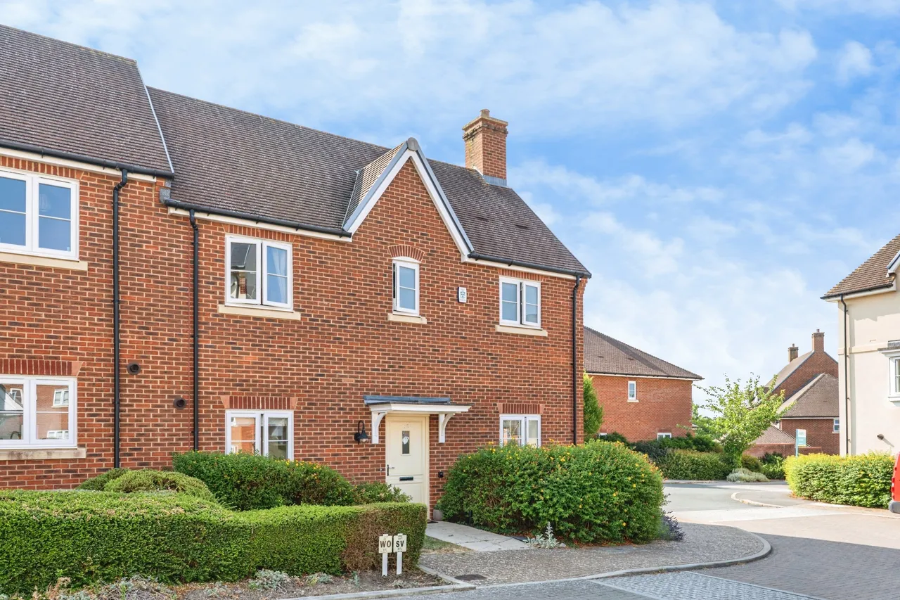 3 bed house for sale, Betony Rise, Bracknell, RG42