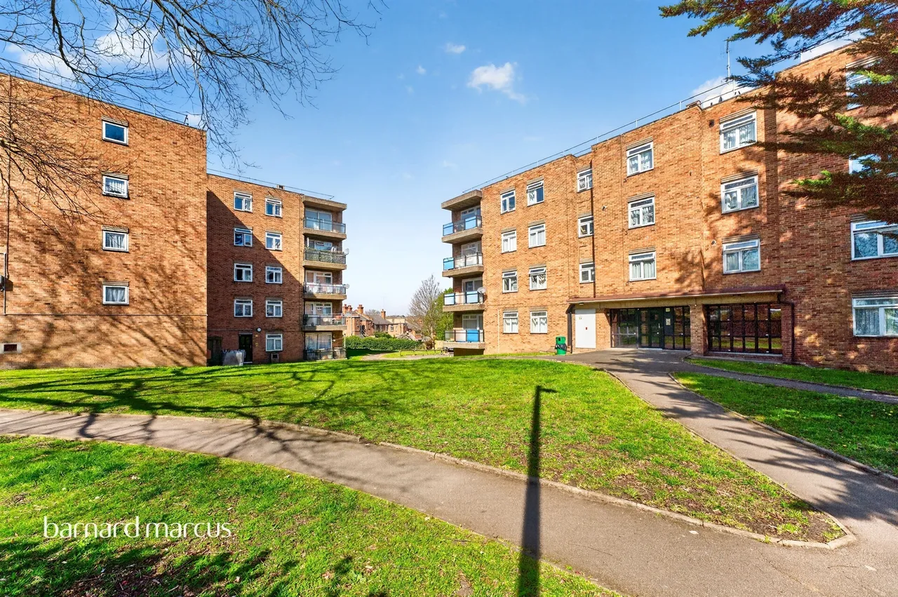Waterfall Road, London, photo 11