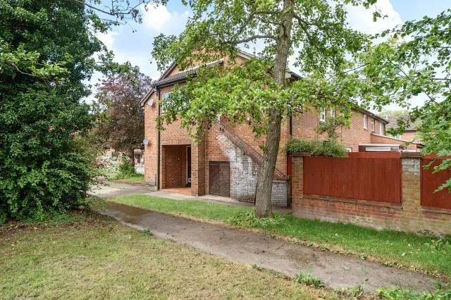 1 bed flat for sale, Bridgestone Drive, Bourne End, SL8