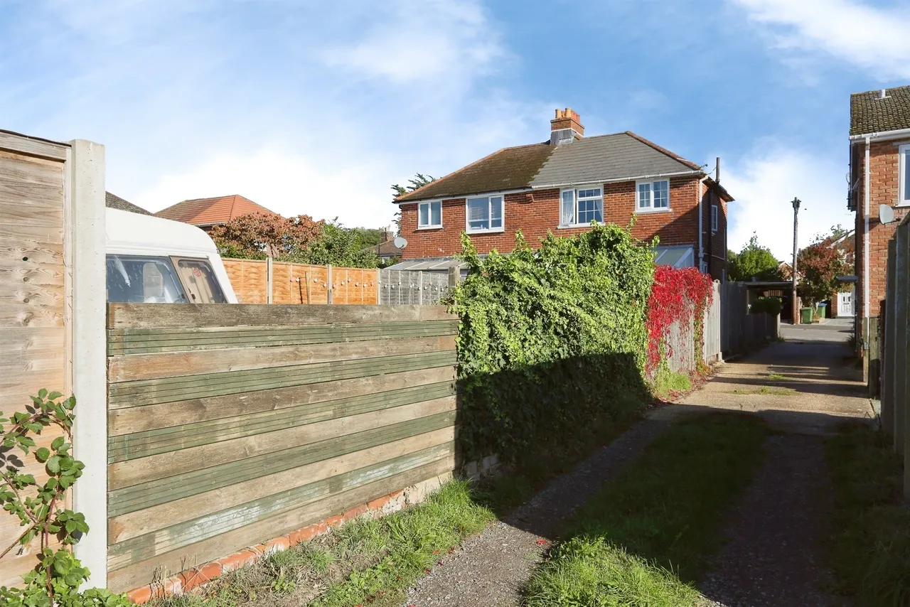 Furze Road, Southampton, SO19, photo 14