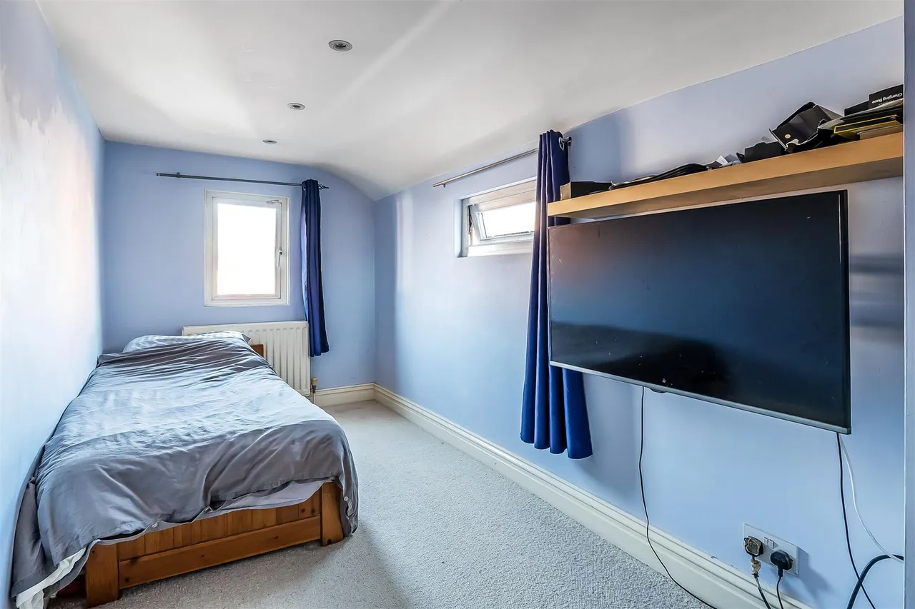 Highlands Road, Leatherhead, KT22, photo 11