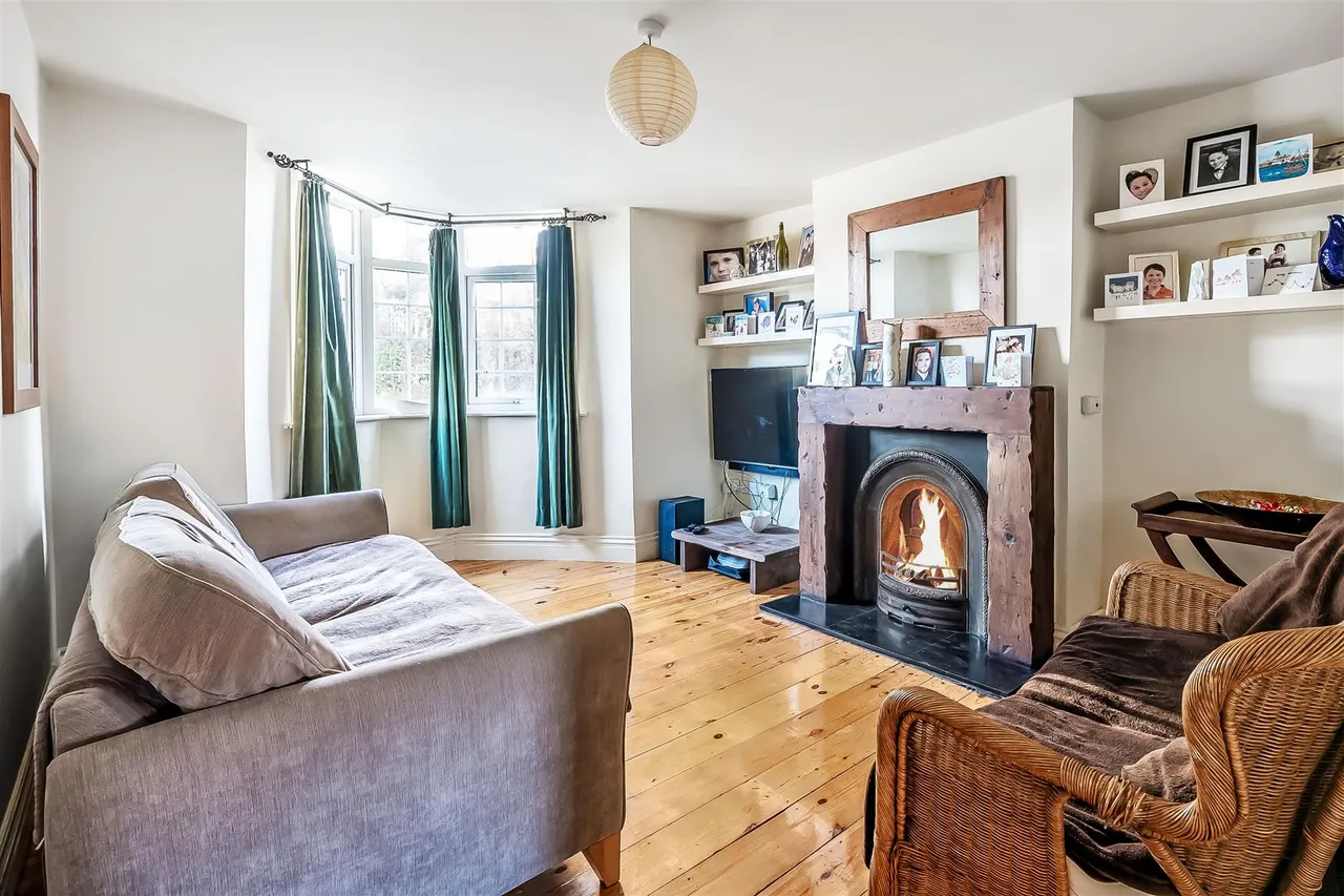 Highlands Road, Leatherhead, KT22, photo 5