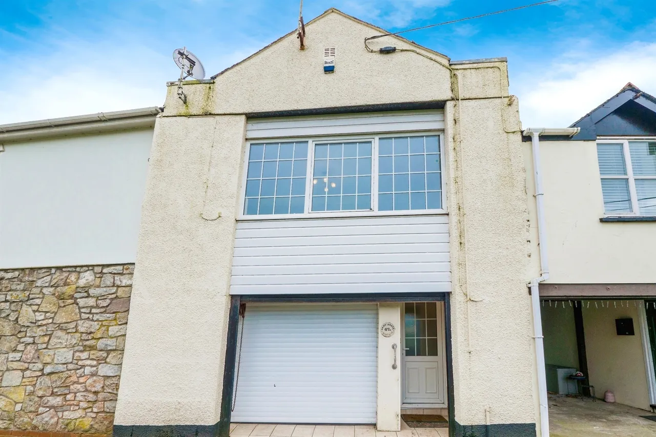 2 bed land for sale, High Street, Cowbridge, CF71