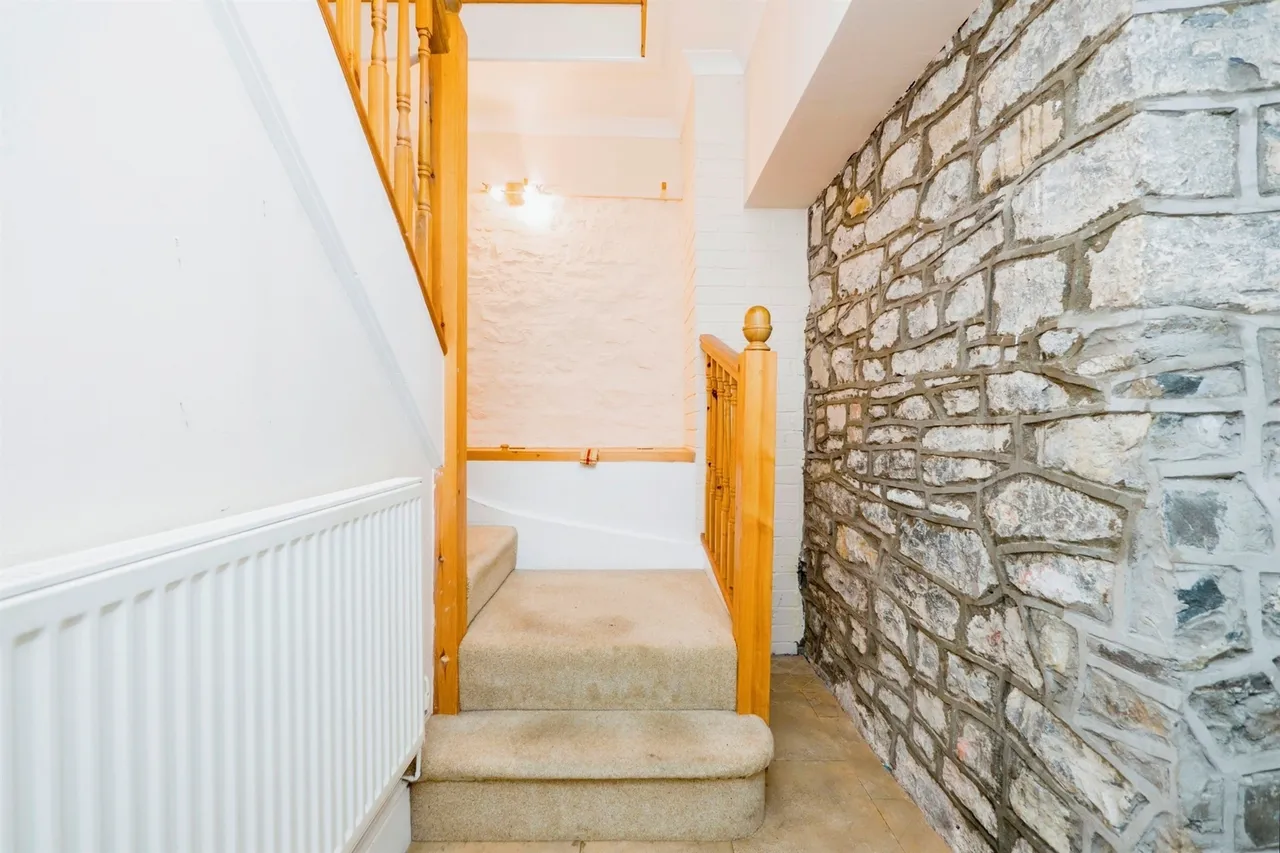 High Street, Cowbridge, CF71, photo 20