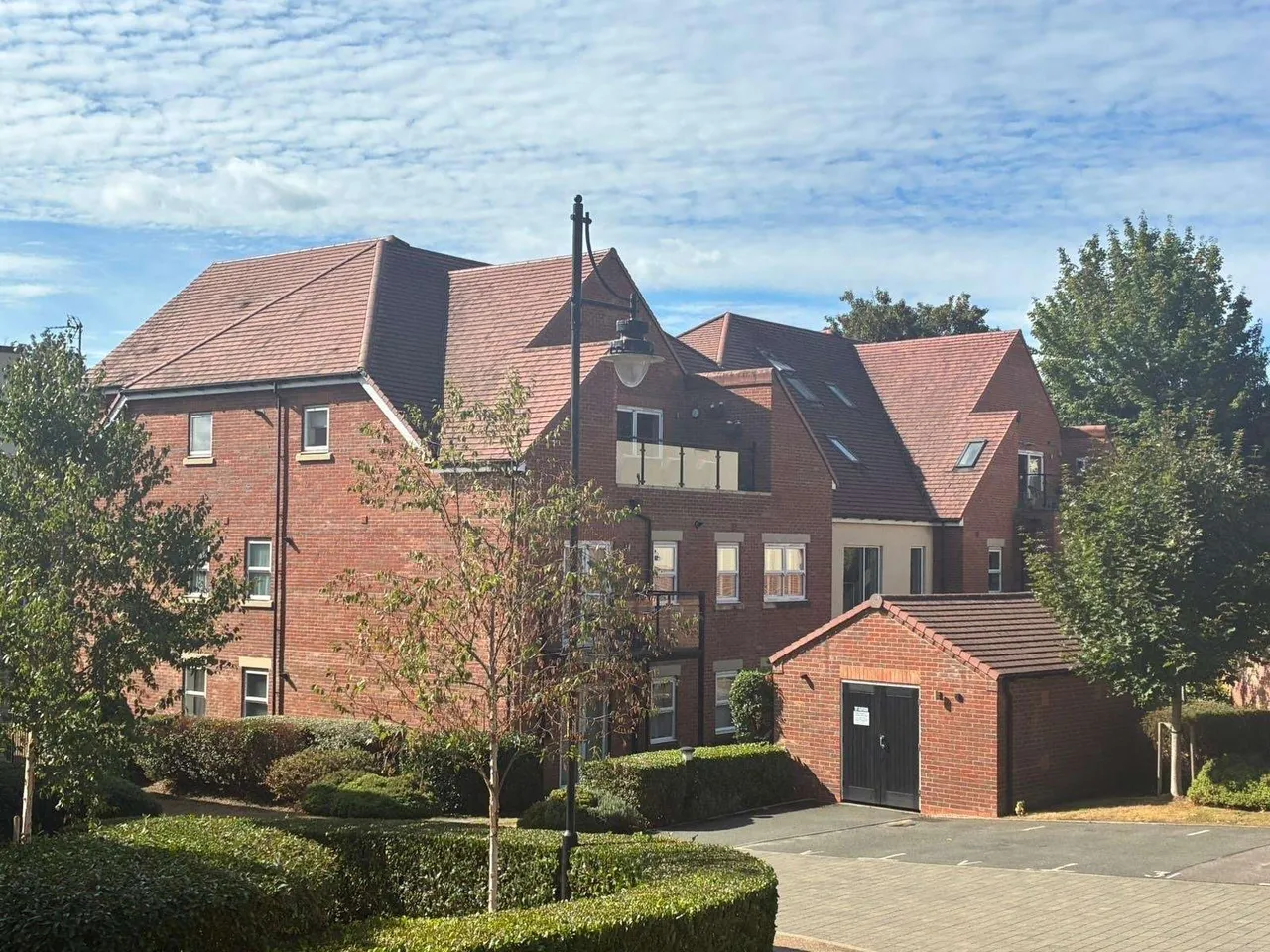 2 bed flat for sale — Victoria Close, Rickmansworth, Hertfordshire, WD3 4EQ