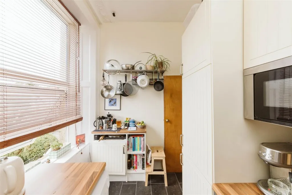 Hall Floor Flat, 28, Southfield Road, Cotham, Bristol, BS6 6AY, photo 5